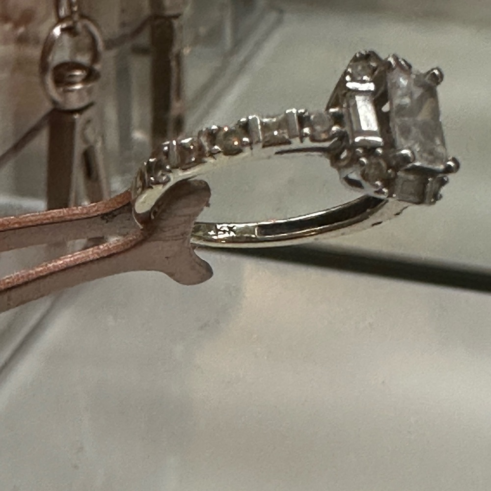 14k ring - Picture 2 of 6